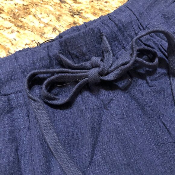 GiGiO Navy Crinkled woven frayed raw edge shorts with elastic tie waist  5194 - Picture 5 of 7